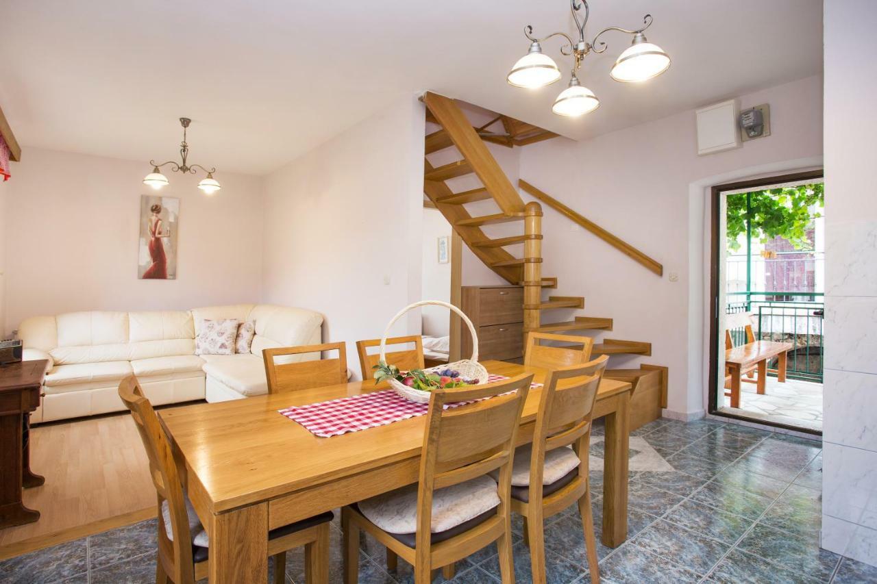 Holiday Village Home Kamenica Kostanje المظهر الخارجي الصورة